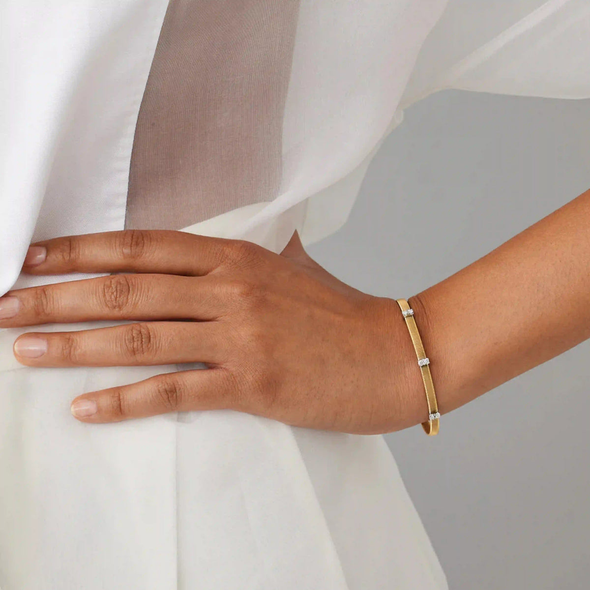 Gold Medium Stackable Bracelet with 3 Diamonds Pavé Stations