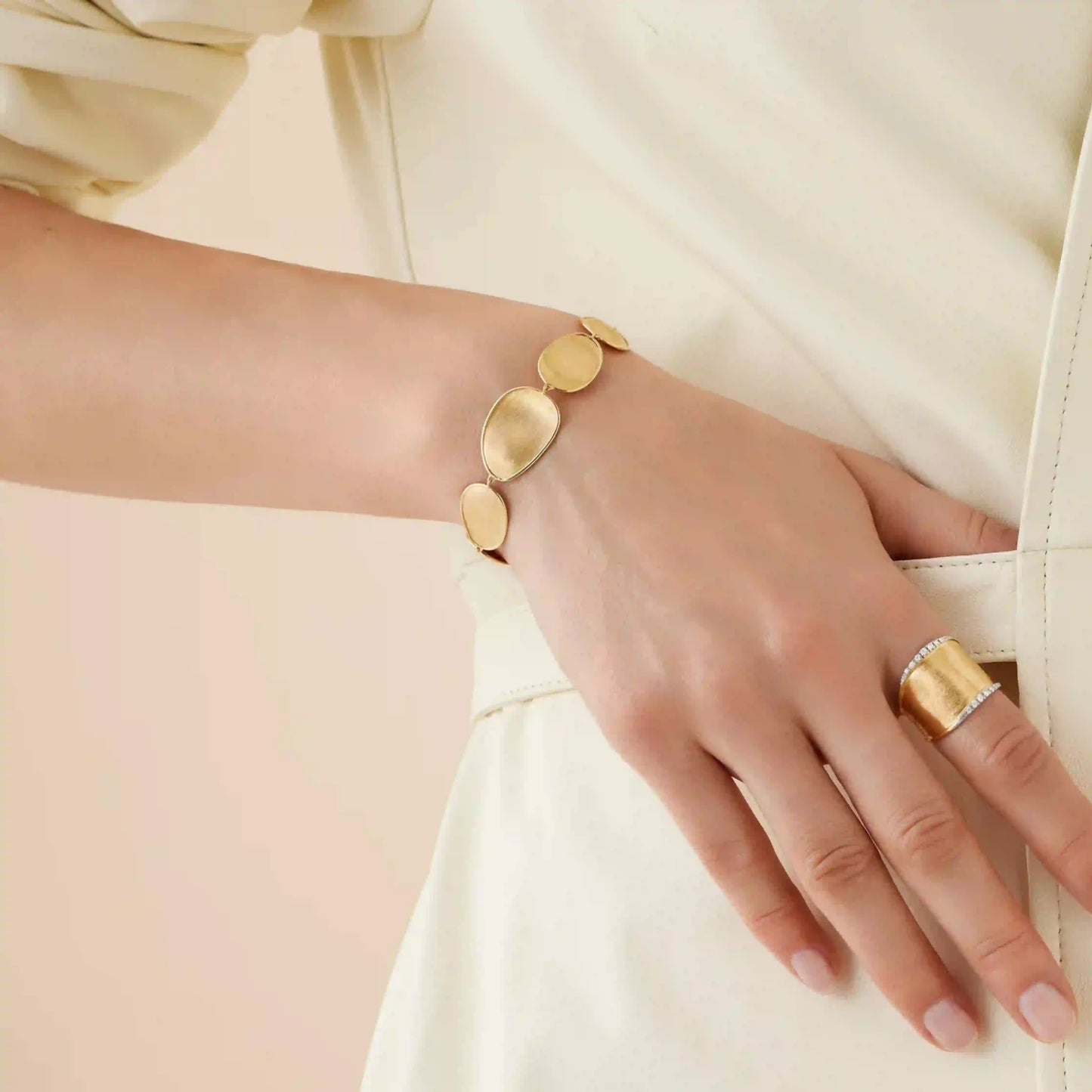 Yellow Gold Graduated Bracelet