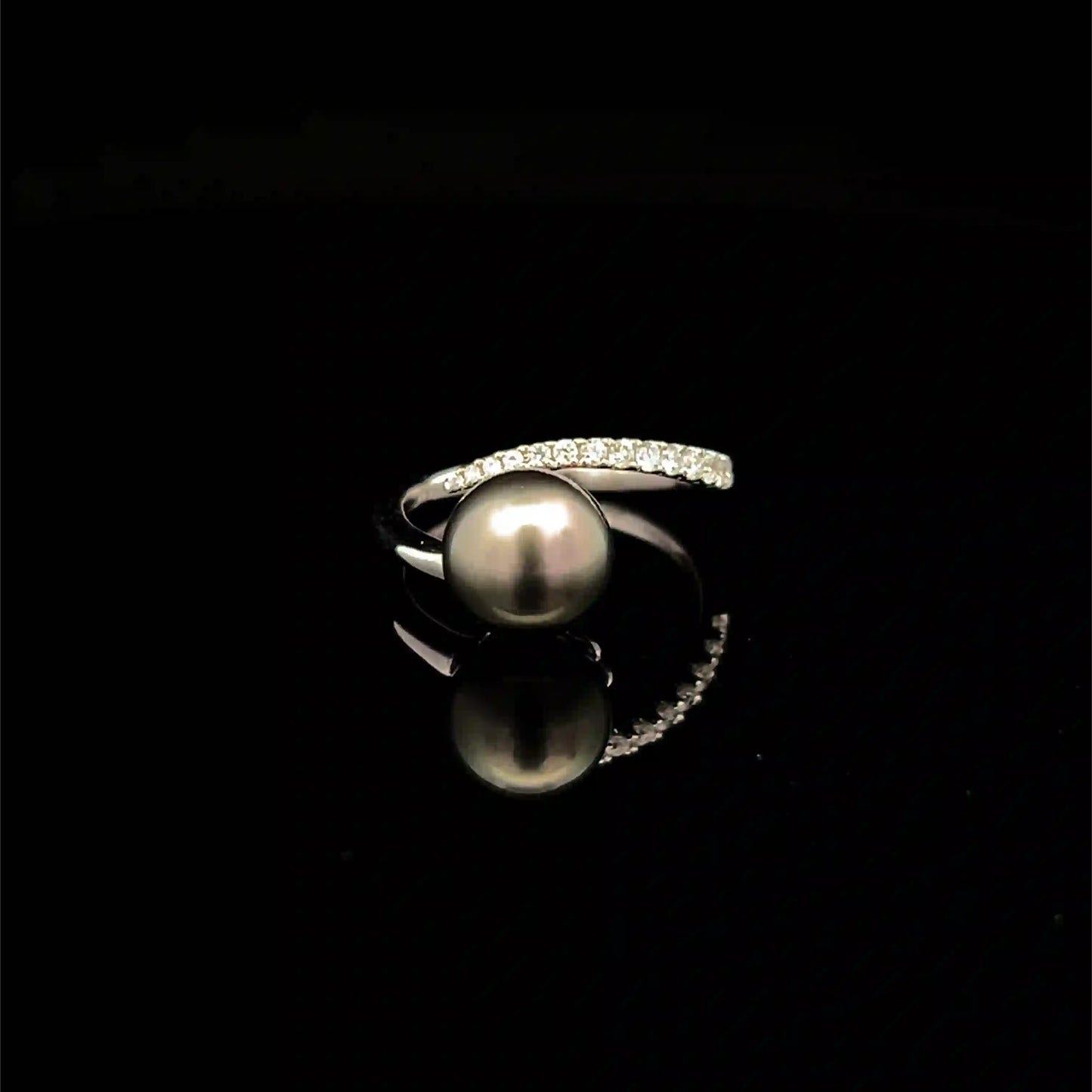 Tahitian Pearl & Diamond Ring