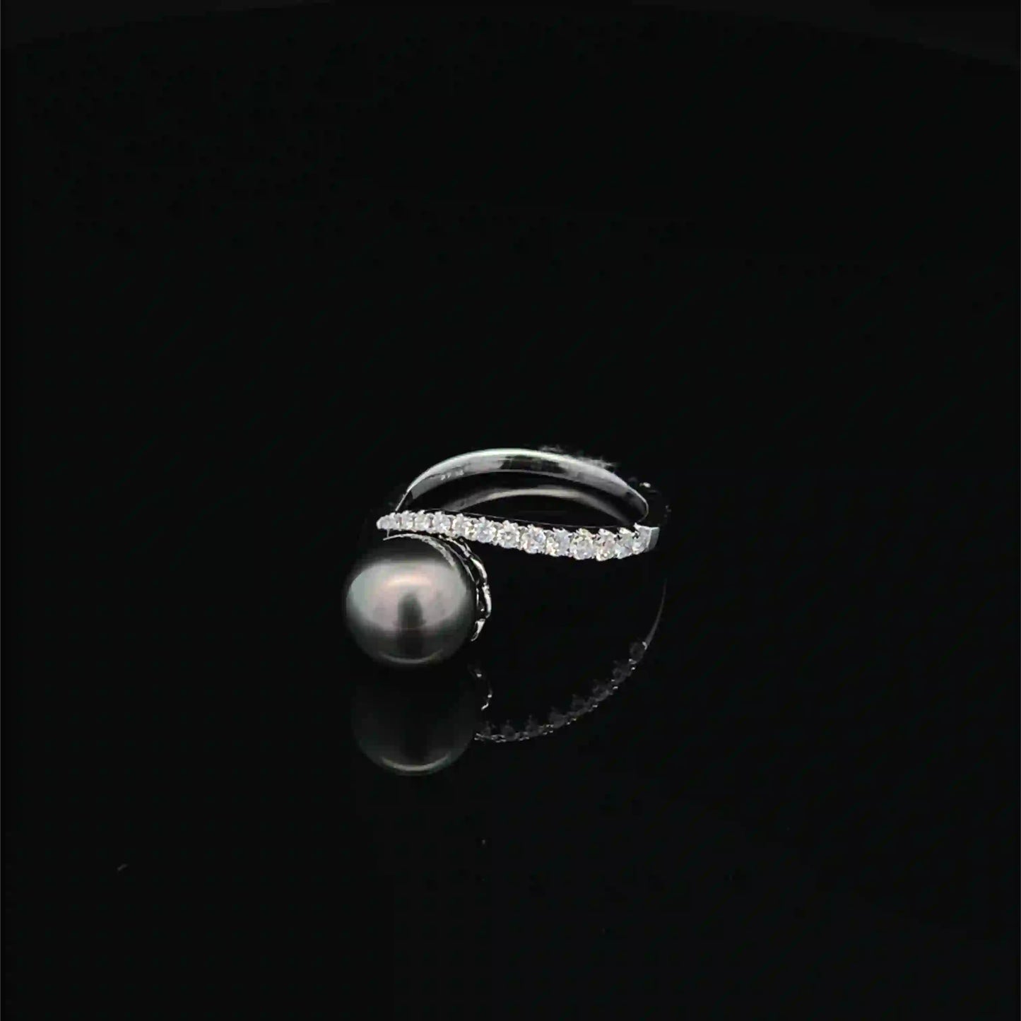 Tahitian Pearl & Diamond Ring