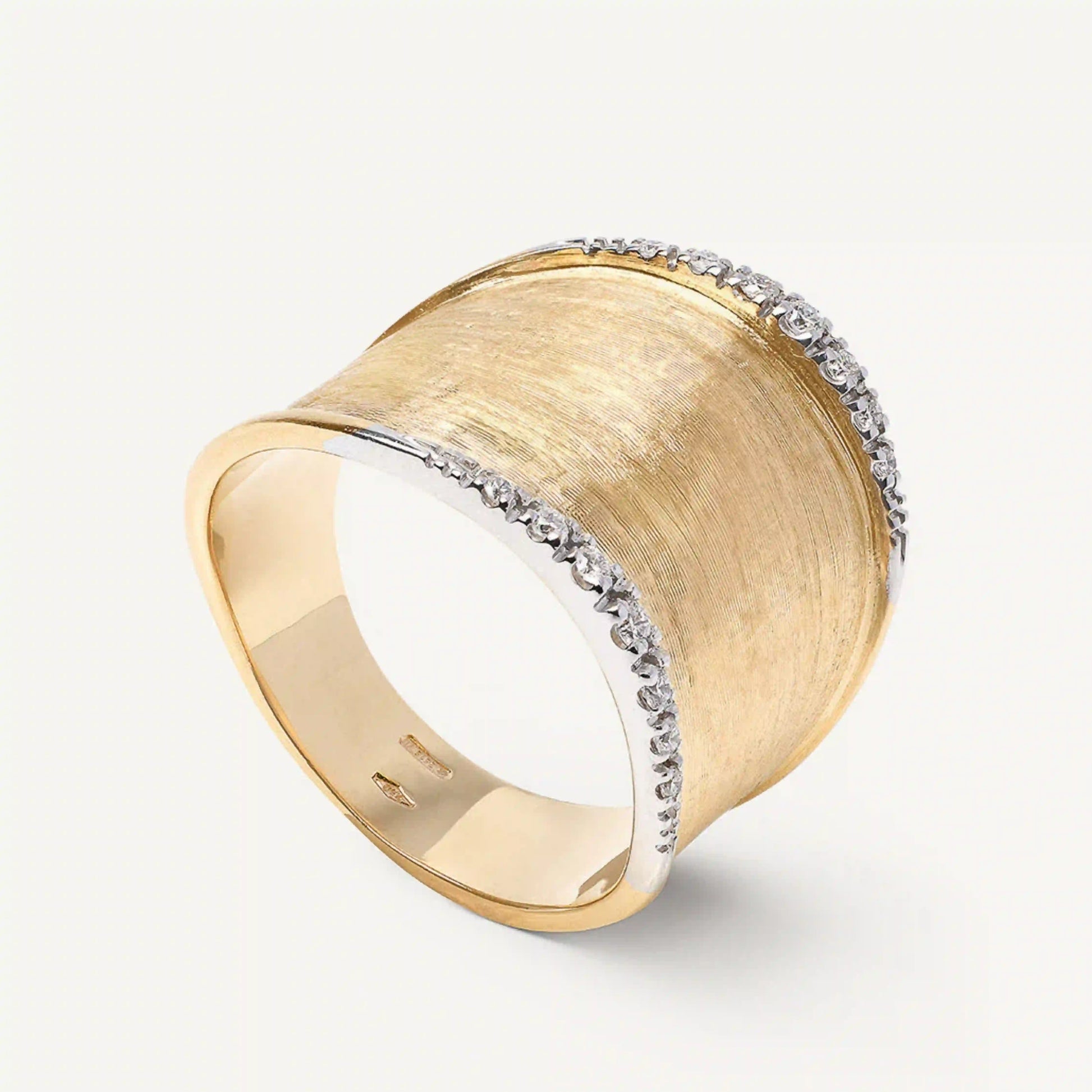  Yellow Gold Ring with Diamond Pavé