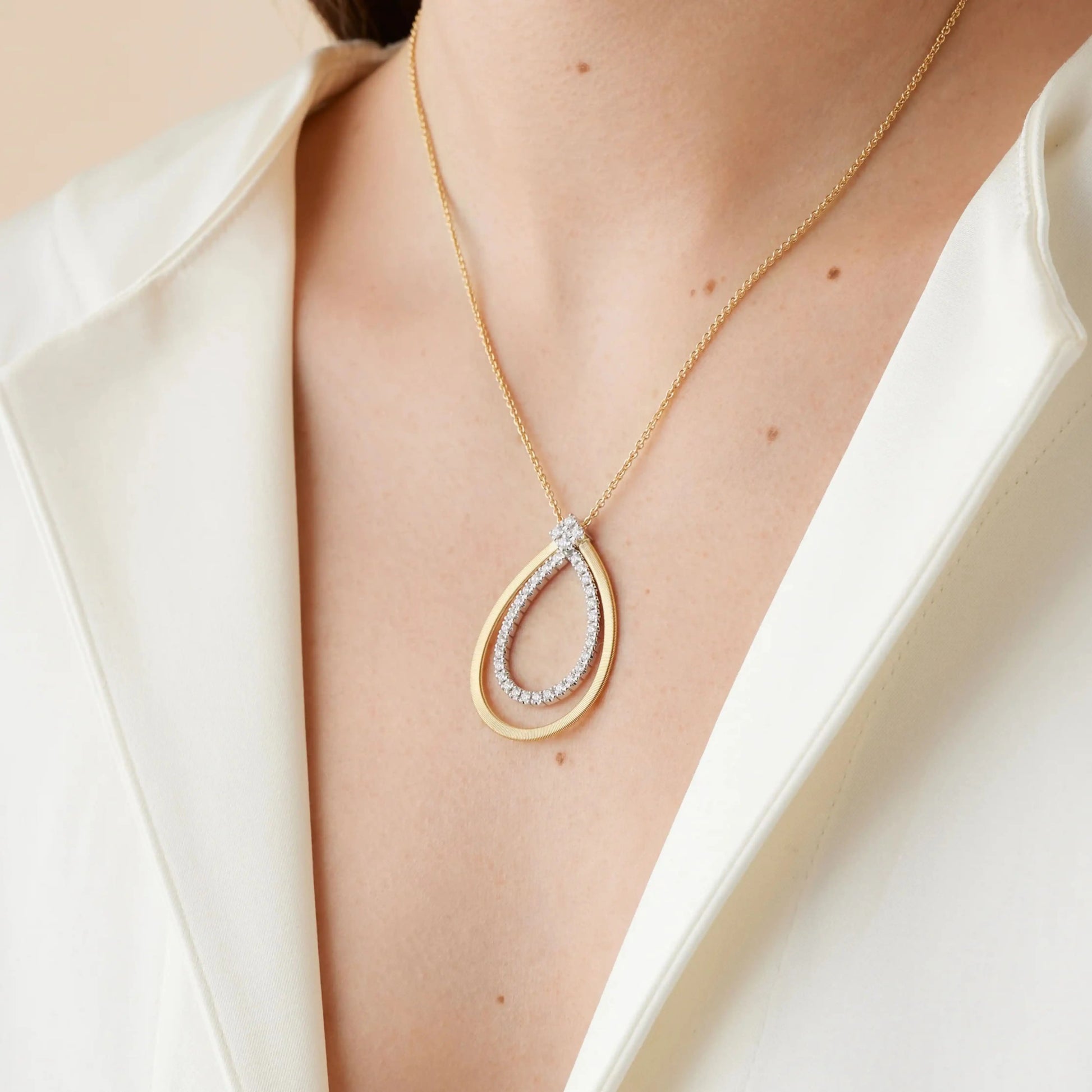 Yellow Gold Pendant Necklace with Diamonds
