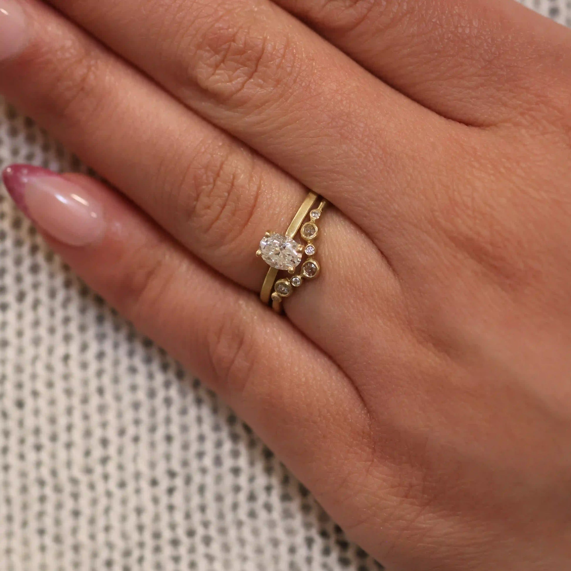 Oval Cut Engagement Ring 
