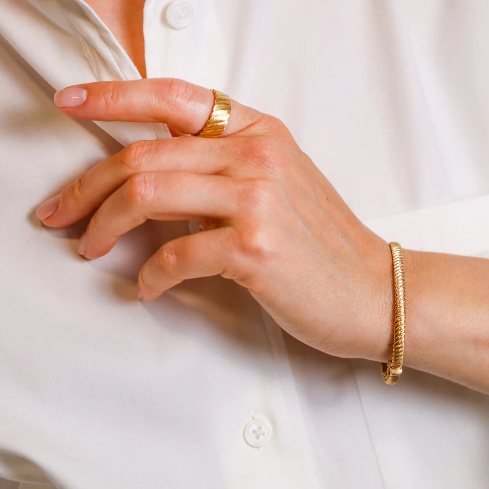 Yellow Gold La Mer Bangle