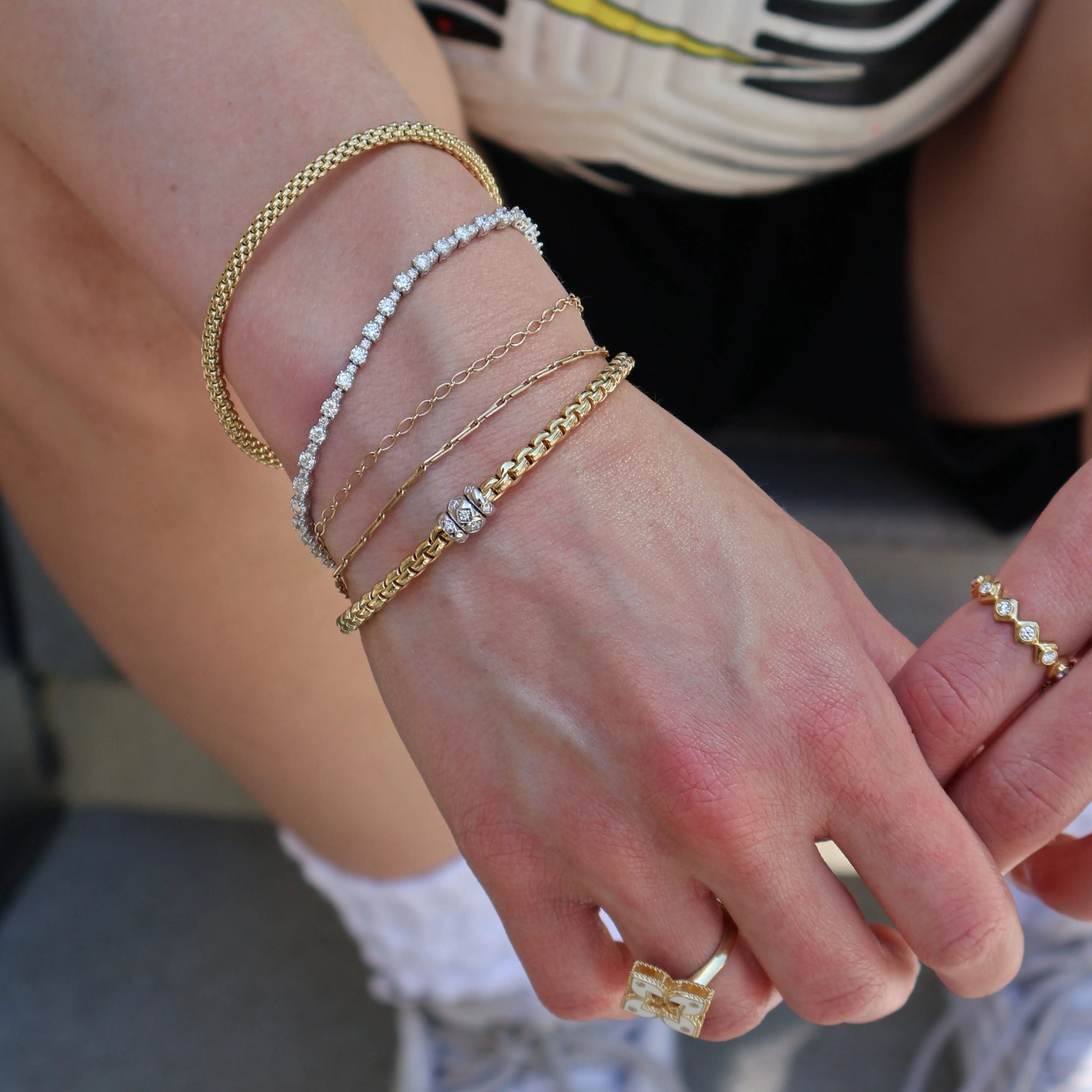 Bracelet with Rhombus-Set Diamonds