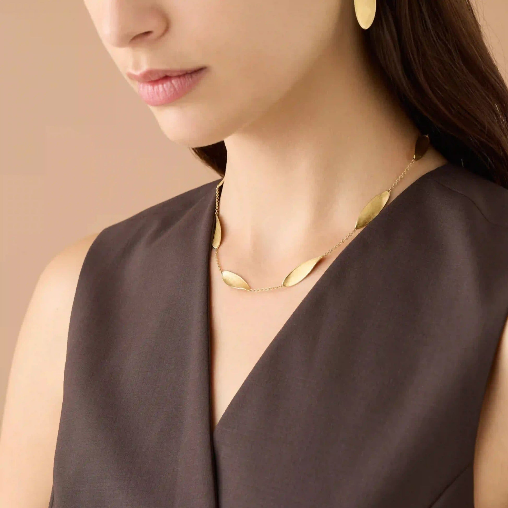 Lunaria Twist Necklace