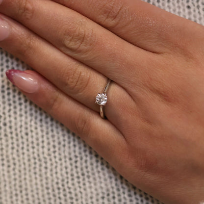 platinum diamond Vela engagement ring 