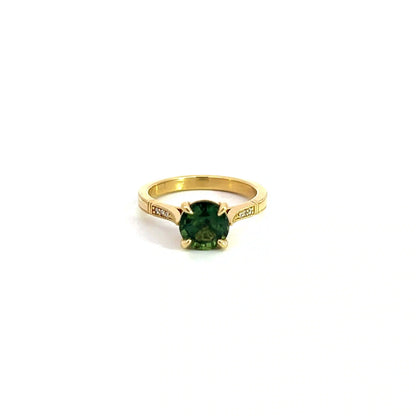 Round Cut Sapphire RIing