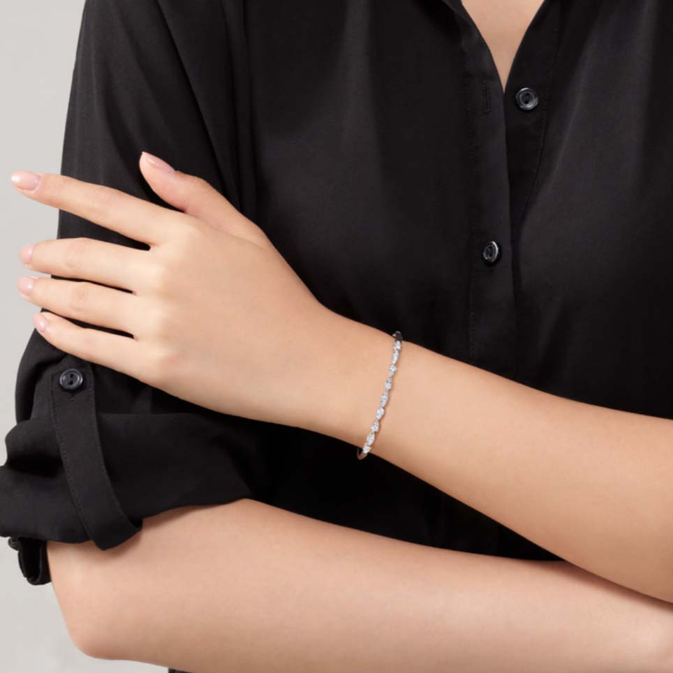  Aerial Dewdrop Bangle