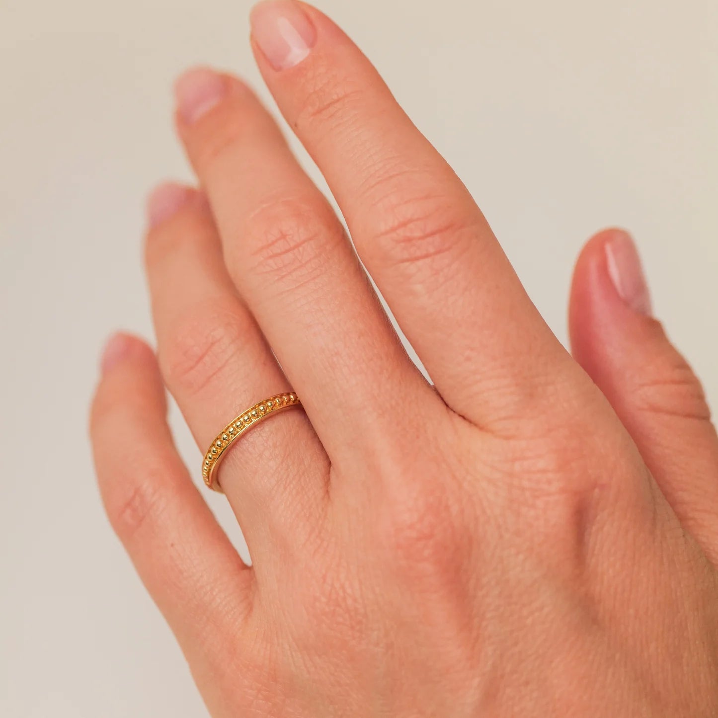 Channel Bead Band