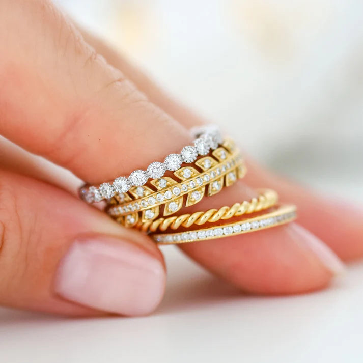 Wreath Diamond Band
