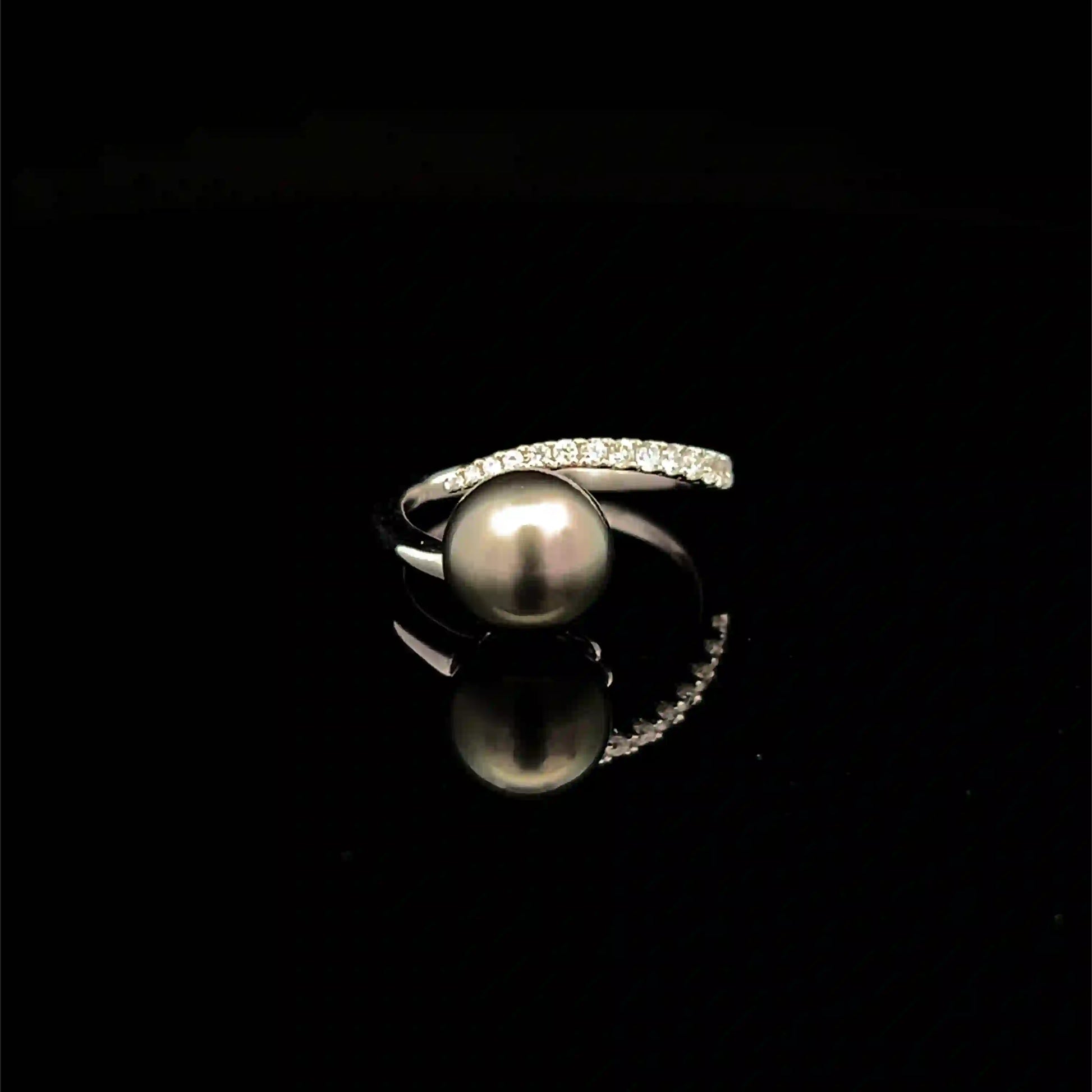 Tahitian Pearl & Diamond Ring
