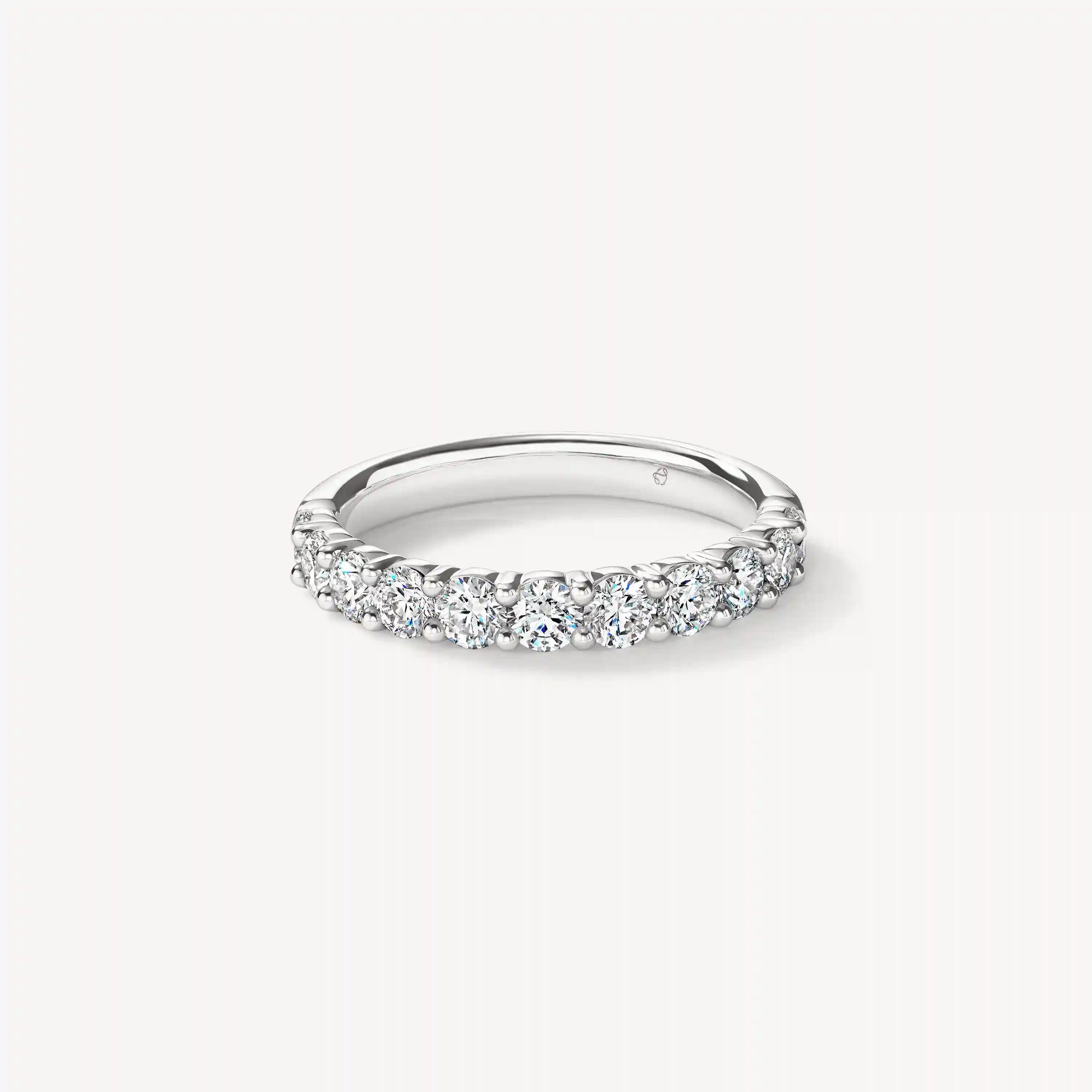 Signature 11-Stone Band