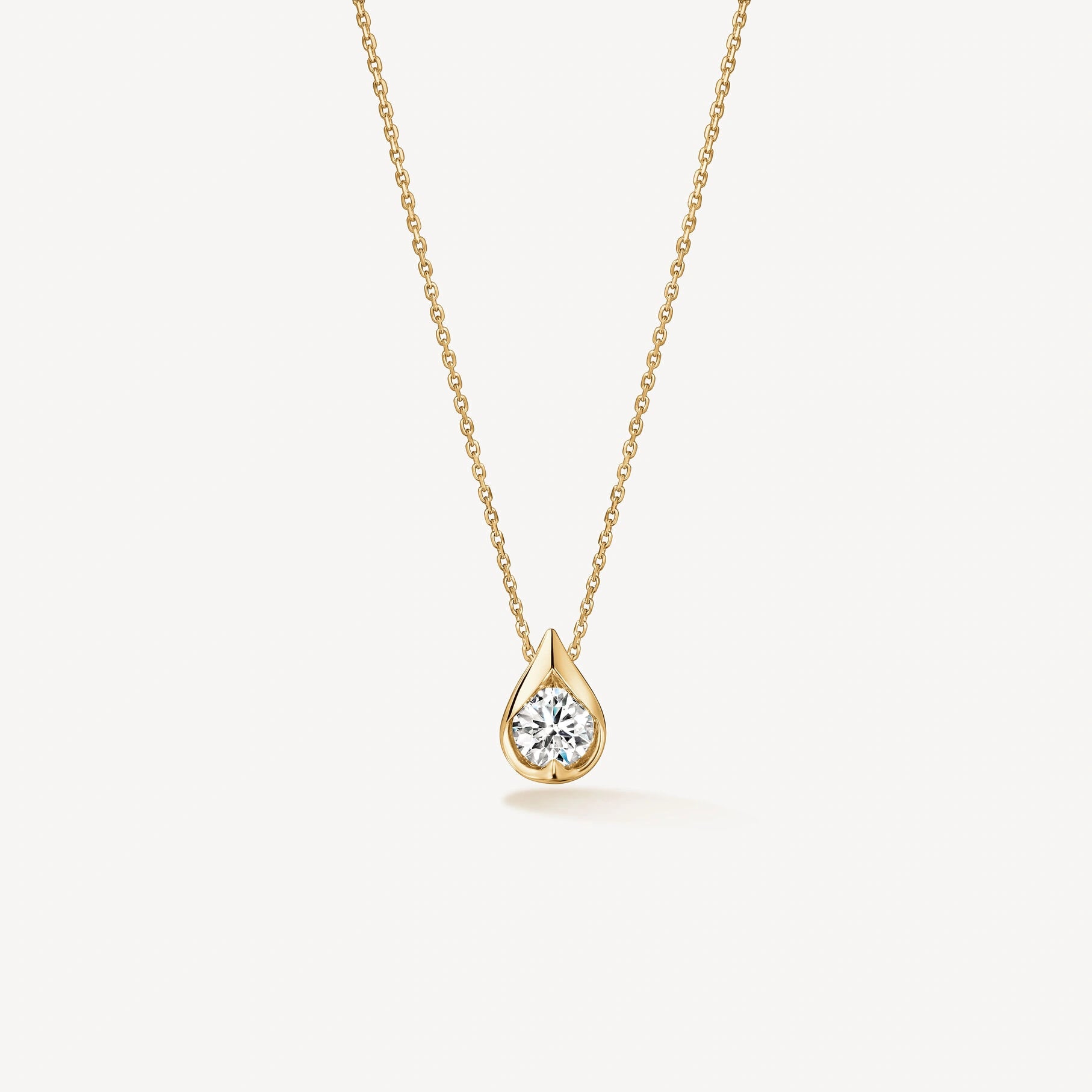  LU Single Diamond Pendant Necklace