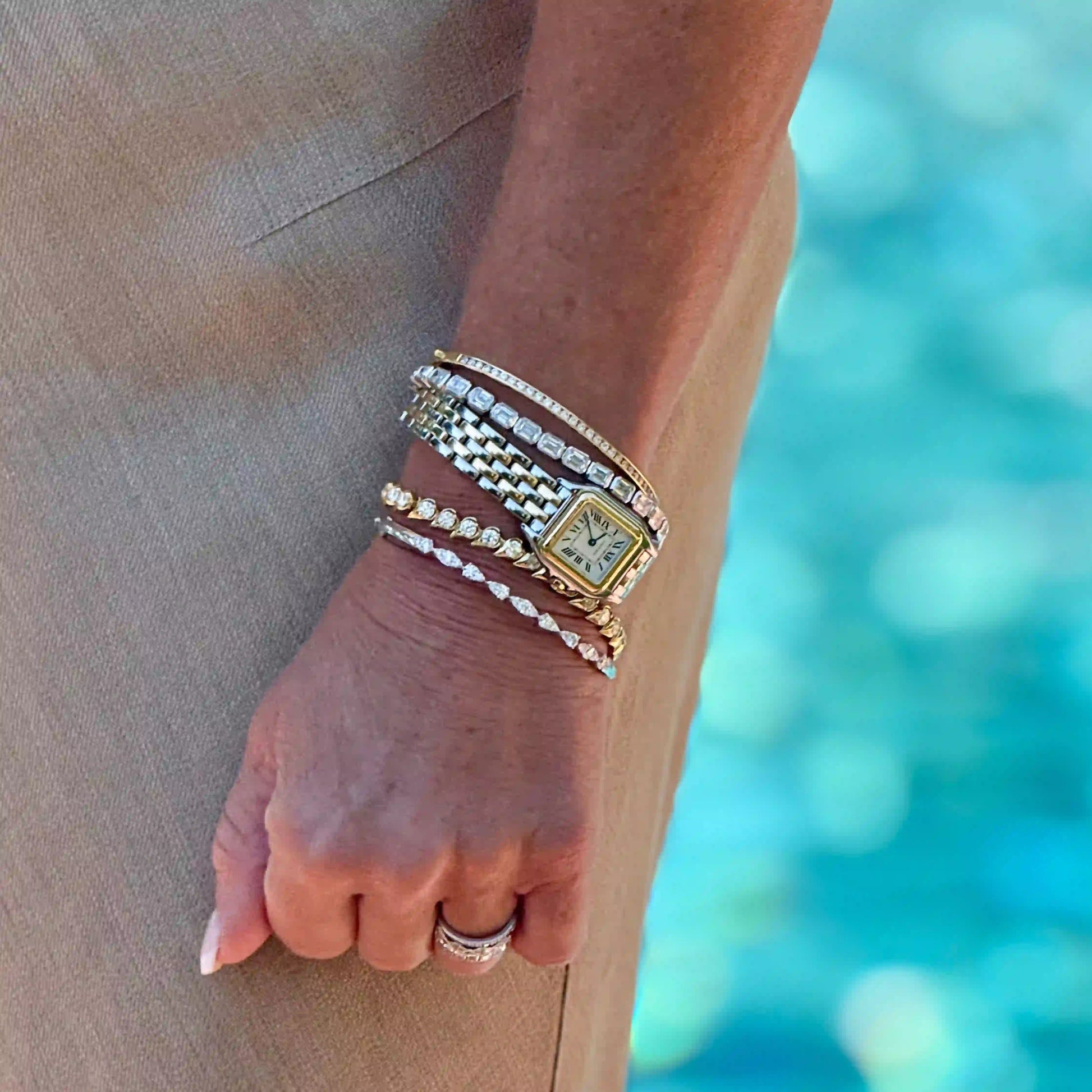  Aerial Dewdrop Bangle